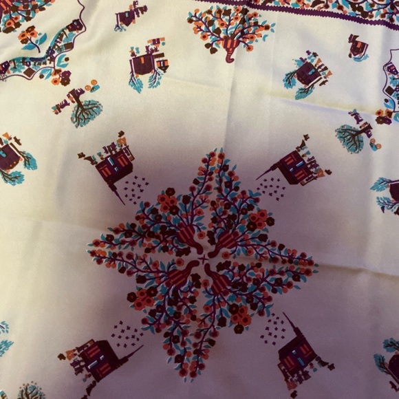 Vintage Multicolor Patterned Scarf - Picture 5 of 8